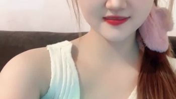 笑笑不吃糖 丰满美女三点全漏诱惑秀
