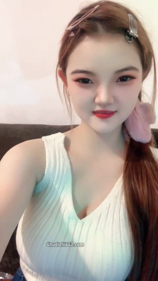 笑笑不吃糖 丰满美女三点全漏诱惑秀