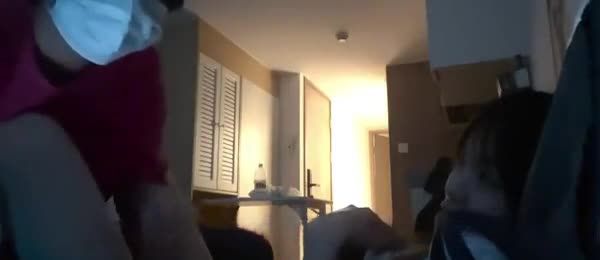 我和朋友的白嫩女友操的干柴烈火 朋友躲在厕所打飞机