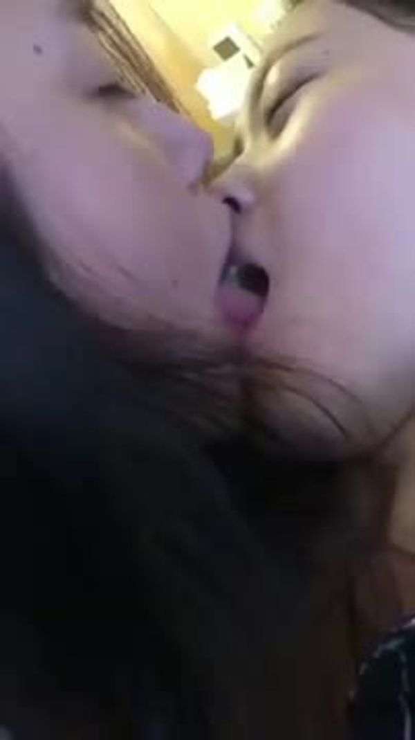 太喜欢女同了