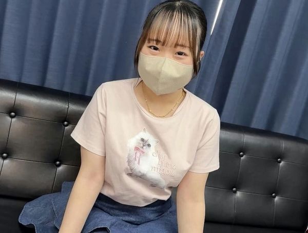 【完全素人初撮り】経験极浅めっちゃ可爱い18歳このルックスで巨乳Fカップは本当に堪りません!生挿入中出しにガチで困惑。特典有り
