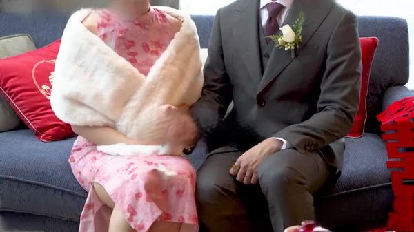我们结婚啦!黑丝人妻洞房花烛夜