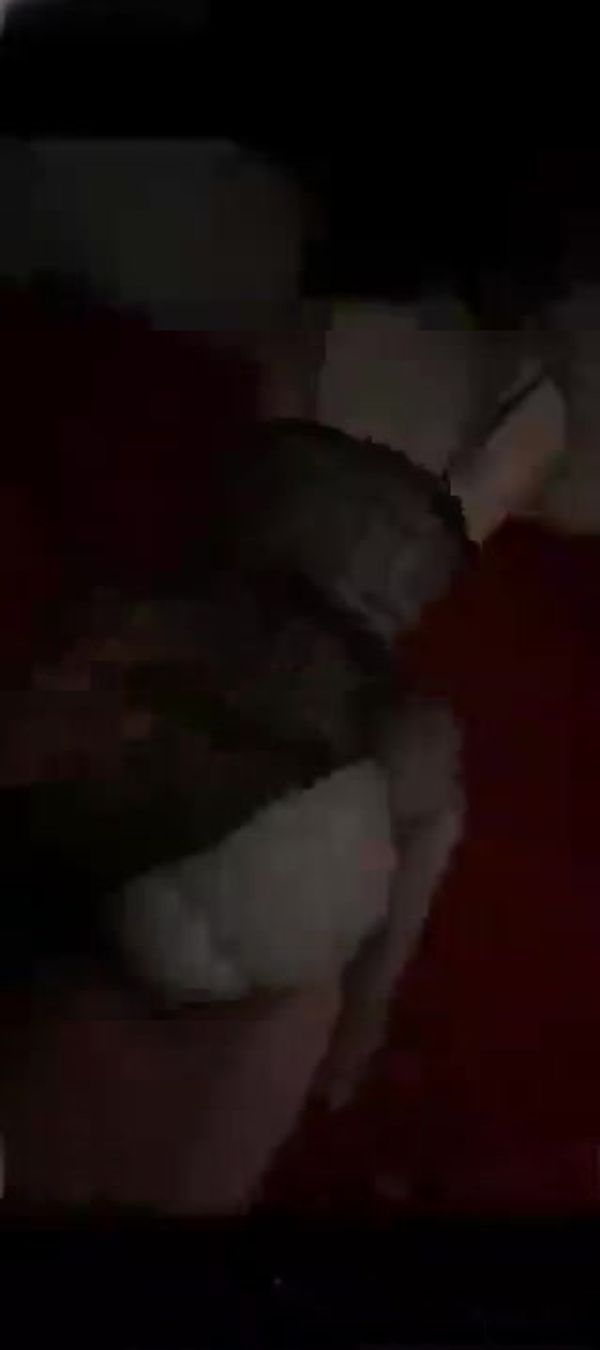 去人妻家里操,一小时六次高潮混剪,结婚的被子,这是我操过最骚的一个了