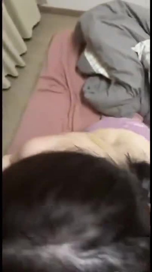 颜射人妻母狗➕双飞她闺蜜