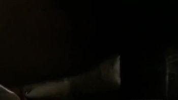 异地女友刚见面就迫不及待干柴烈火疯狂做爱太刺激了