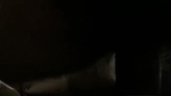 异地女友刚见面就迫不及待干柴烈火疯狂做爱太刺激了