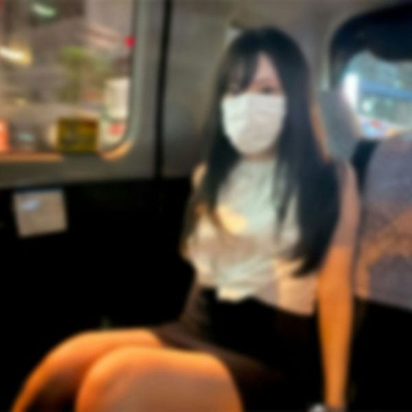 【野外 露出】职场の格好で来て弄ばされ、痴女へと変貌を遂げた帰国シ女のお嬢様は観覧车で卑猥な行为をさせられる。