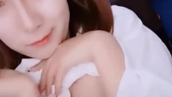 火爆全网的美乳英语老师 勾搭学生 奶子是真的好看 高清完整版出处‛：#自拍 #学生#露脸