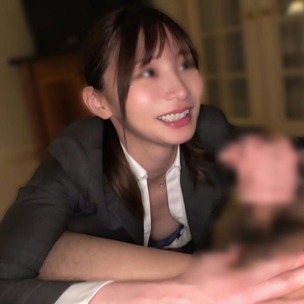 【特典付き】冲撃!変态现 役の美人コウ校教师が2本のチポをしゃぶりまくる!そしてイキまくる!