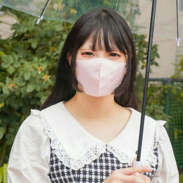 【现医大生】初モノ普段は真面目な高学歴长身美女に低学歴低身长おっさんの汚いチンポで大人のご指导