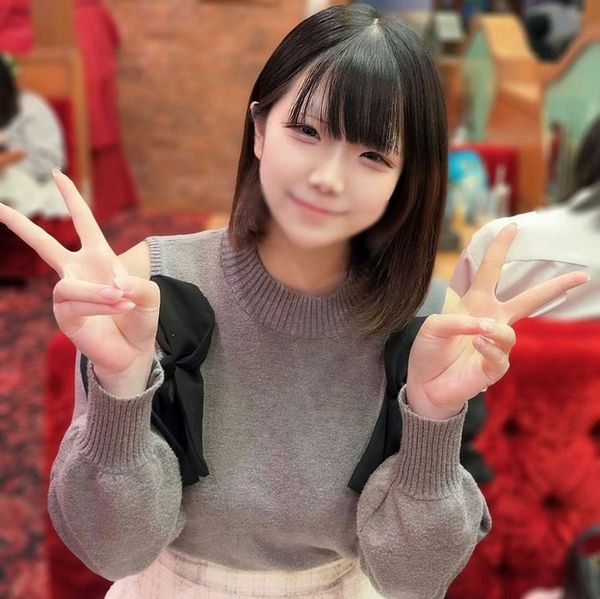 神乳袭来【无 颜出し】东大志望で部括热心な文武両道 系3 生。失恋し慰めお泊り会。F の乳を まみれで激しく揺らしなが