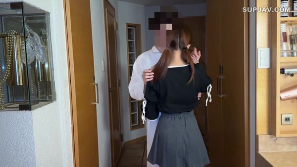 纯粋无垢な保育 をハメました。野外露出に喉奥イラマ浓厚セックスで连続中出しするの気持ち良すぎるって!