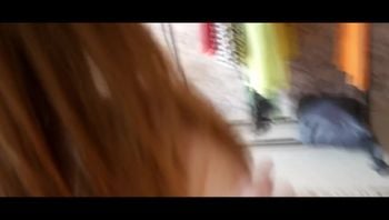 我无法抗拒在我的继妹的屁股前