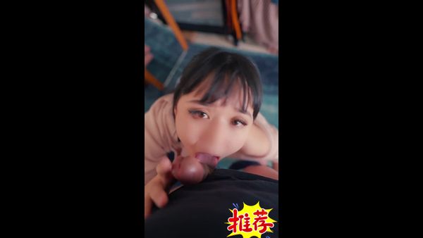 约到一个舌头很灵活的女大生,还把精液全吞了!