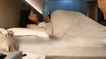 极品人妻偷情，让我灌满她的粉嫩蜜洞