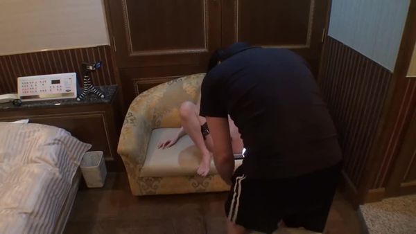 出色的风7格纤细的d罩杯美胸美女再现软sm玩和中出与sex