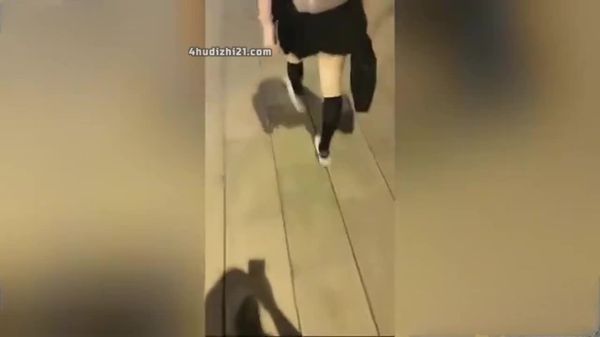 S型身材眼镜反差婊,外表清纯传统,床上骚贱浪
