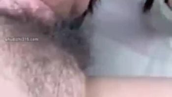 出探花设备 发骚药 淫妻少妇偷情中途开门发现孩子在门口偷听 被吓到了
