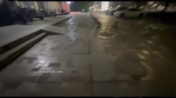 摄影师的艳遇‛:男摄遇上巨乳女客人