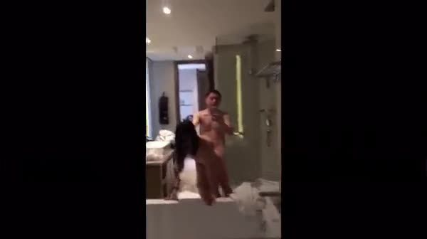 这小姐姐胆子真大啊一个人来,网聊见面了(下滑看约炮心得)
