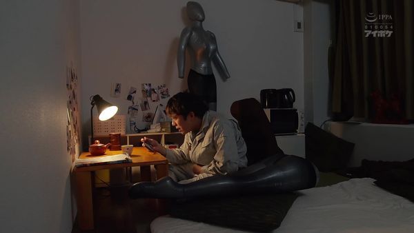 ipzz 037成了丝9袜控目标的美白小腿女老师明里䌷
