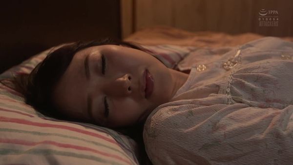 ATID 422 被丈夫继子强的寡妇 桜树玲奈