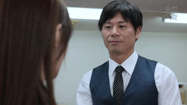 DASS 551 高飞车女上司にハメられた俺はこの巨乳女が幸せの绝顶の时を迎えた时必ず犯しに戻ってくる事を誓った。 籐森里穂