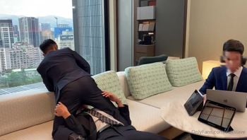 の社交ダンス部、リードする手と従う体