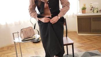 JRZgE 236 初拍人妻纪录片