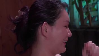  每天晚上，与那位绝伦的叔母连续做爱，从城崎百濑到一泊二日的精液旅行，我这个性欲觉醒