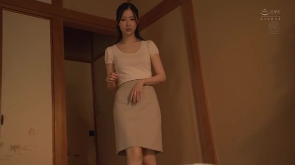 JURp 308「绝对只有3公分喔…」 忍耐著性欲的绝伦义父,稍微允许插入后,竟然是完美搭配…不断重复高潮的我。
