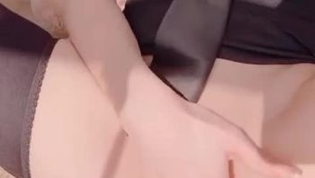  清纯女孩私底下是爱自慰的反差婊