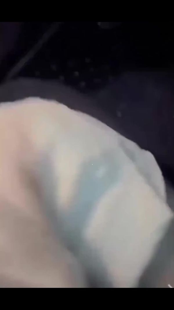 姐弟乱伦 弟弟楼梯间狂操姐姐 后入黑丝骚臀奶子乱甩