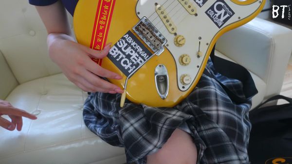 【マゾビッチ】都内*パンク界隈騒然长身超绝淫乱ギタリストバチボコ*まくりクレイジーファック1