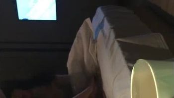  18超级嫩妹极品，水多叫声销魂，9.38秒验证
