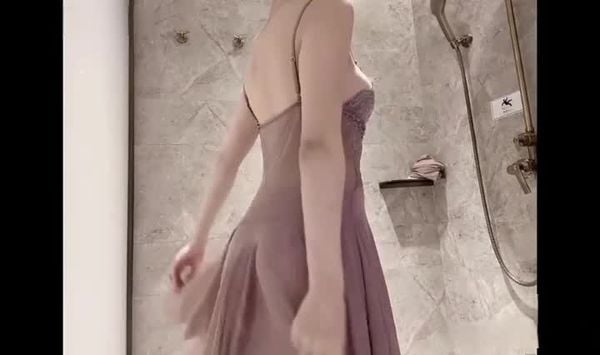 露脸偷情!给高颜值嫂子抹油再操她女主12部