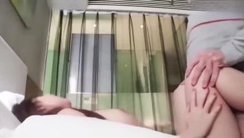 真实对话 露脸操第一次约炮的青涩大学生（ 2