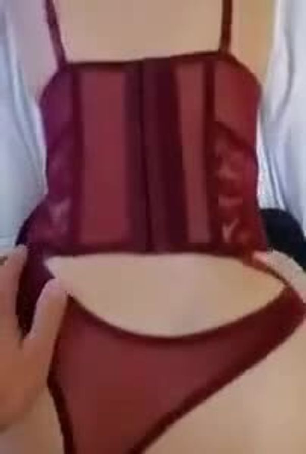 极品身材熟女的大屁股一插一浪叫爽飞啦