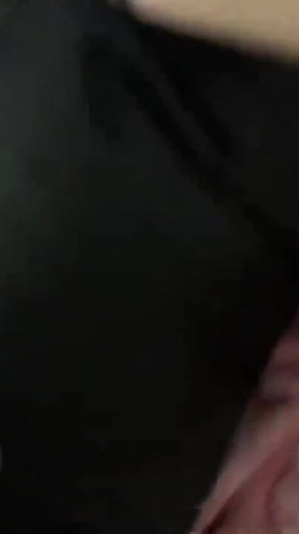 气质少妇被小伙弄得都要喷水了