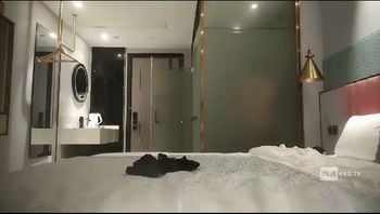 #探花#酒店偷拍约了个白衣漂亮妹子近距离拍摄口交69舔逼抽插猛操